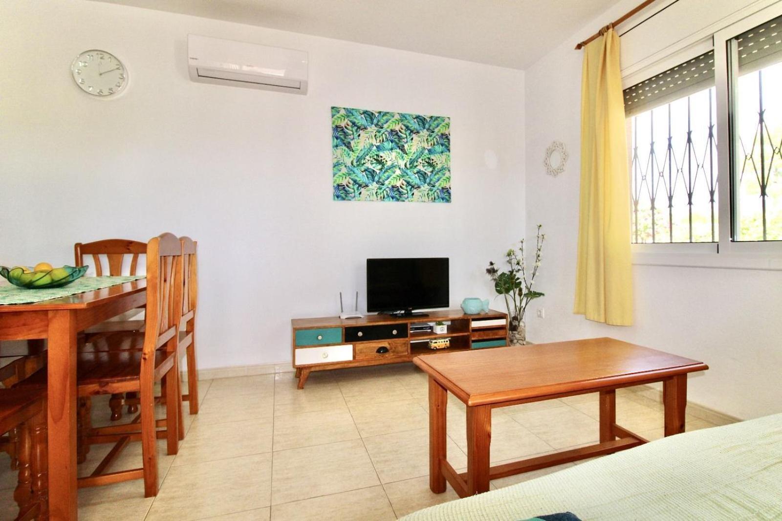 Alzines Con Piscina Privada Ac Y Wifi Villa *