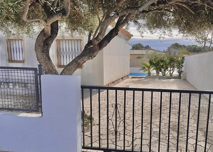 Villa Alzines Con Piscina Privada Ac Y Wifi