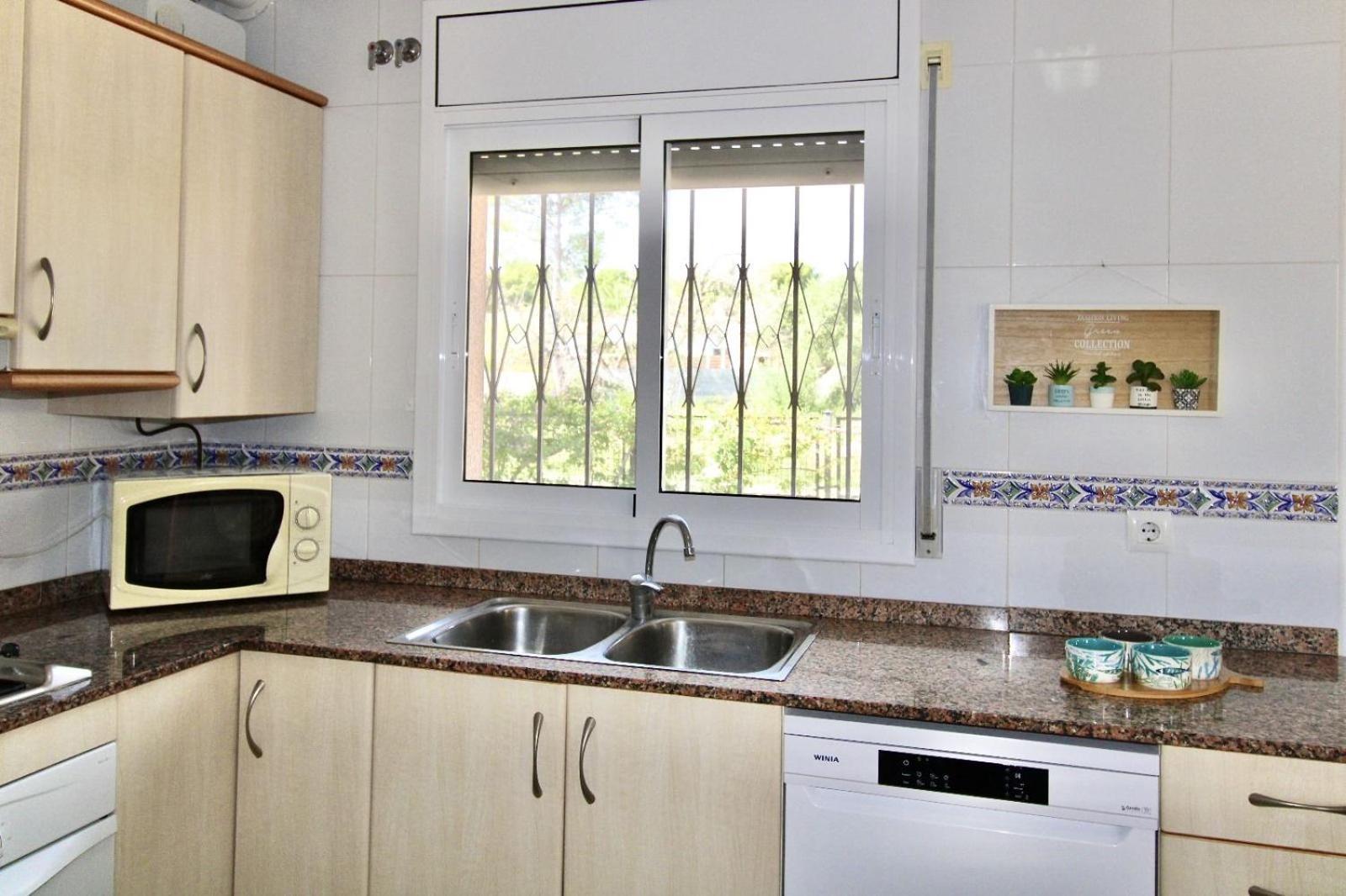 Alzines Con Piscina Privada Ac Y Wifi Villa *