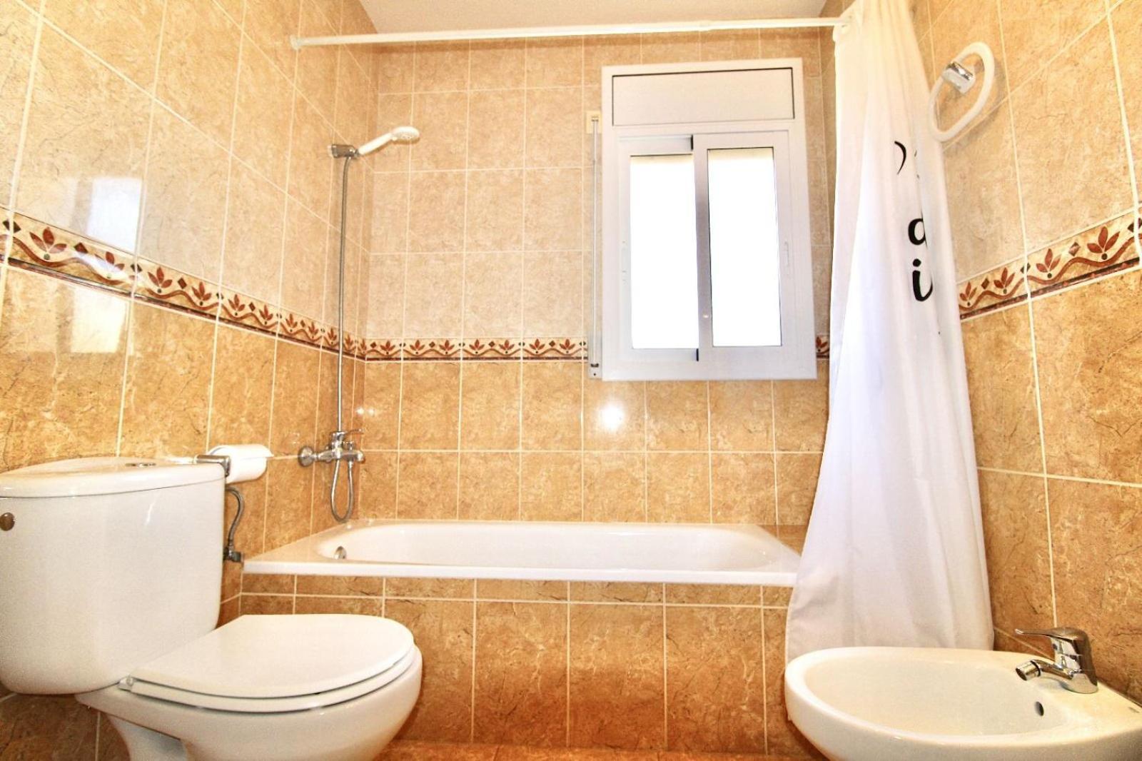 Alzines Con Piscina Privada Ac Y Wifi *