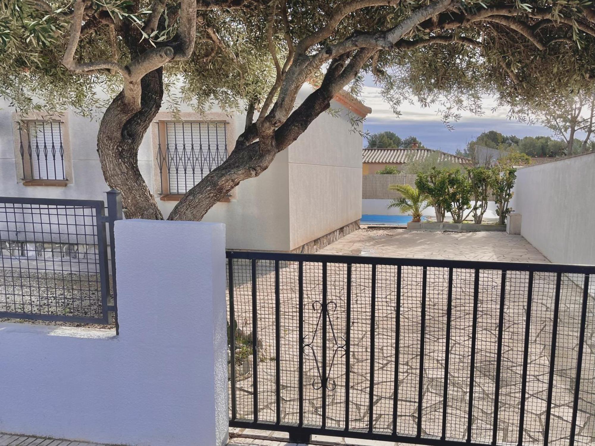 Villa Alzines Con Piscina Privada Ac Y Wifi *